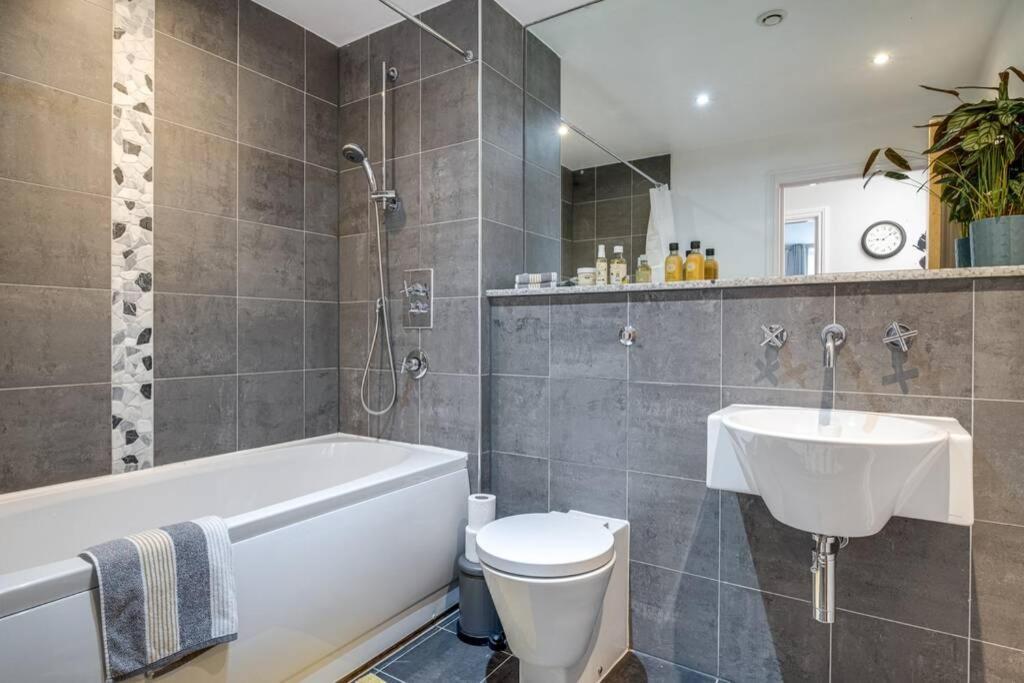 Luxury 2Bed Spacious Apartment- City Centre- Free Parking Birmingham Exterior foto